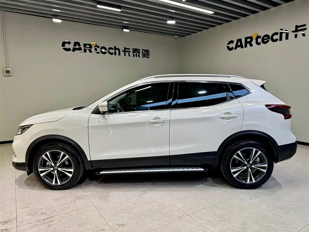 Nissan Qashqai — фото 7