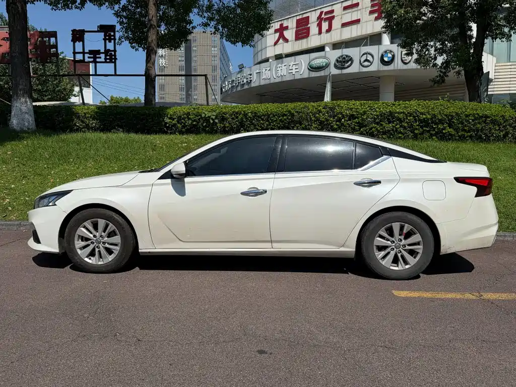 Nissan Teana — фото 3