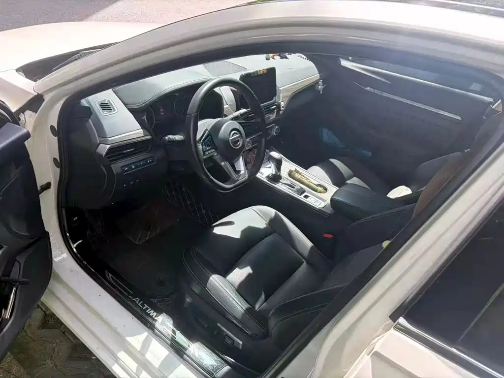 Nissan Teana — фото 2