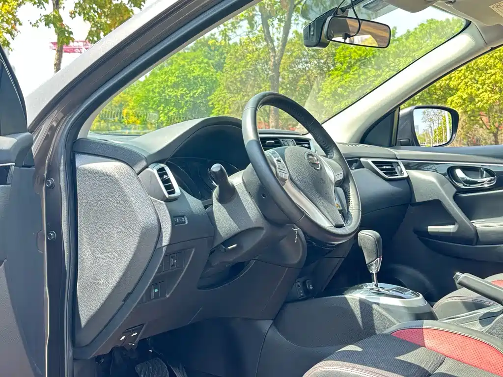 Nissan Qashqai — фото 6