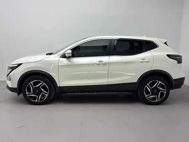 Nissan Qashqai — фото 8