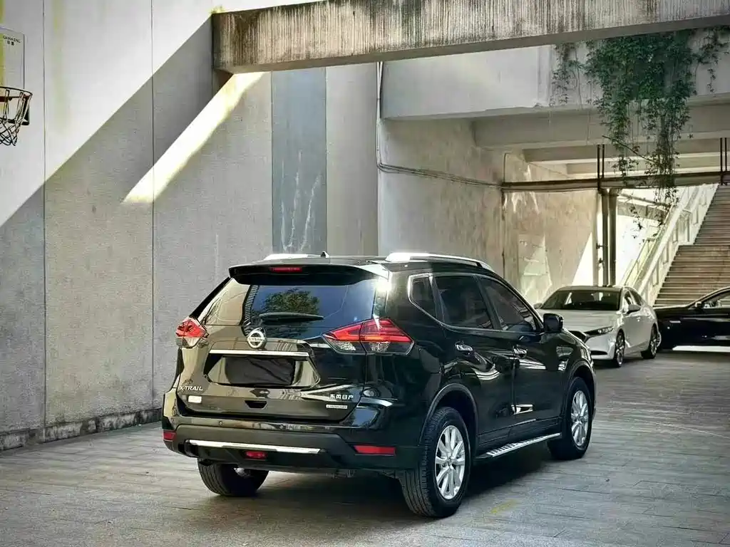 Nissan X-Trail — фото 4