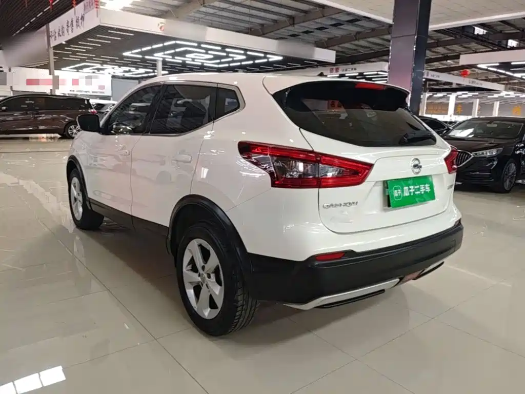Nissan Qashqai — фото 5
