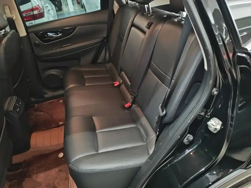 Nissan X-Trail — фото 17