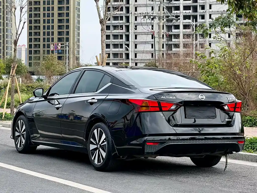 Nissan Teana — фото 3