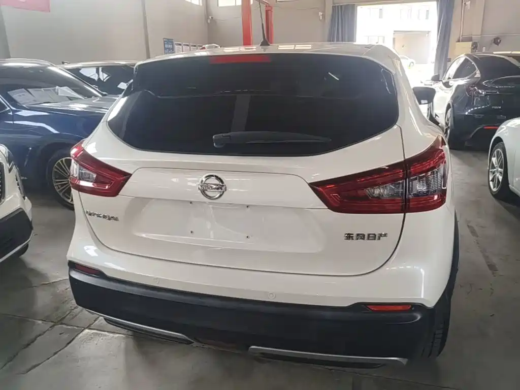 Nissan Qashqai — фото 6