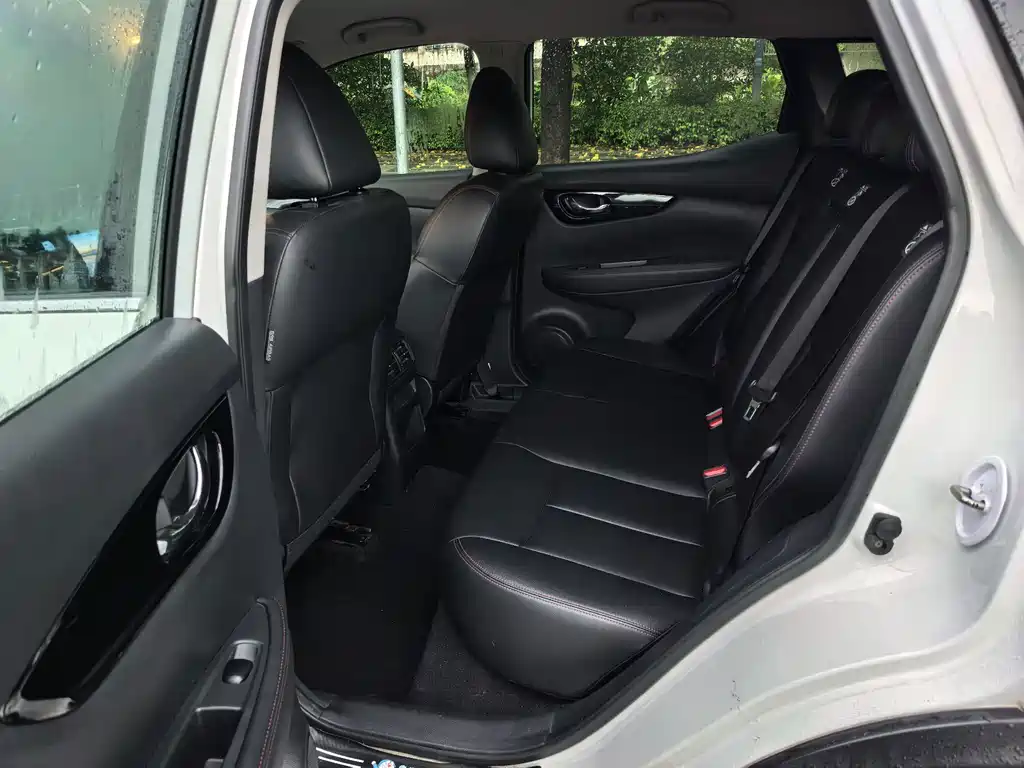 Nissan Qashqai — фото 5