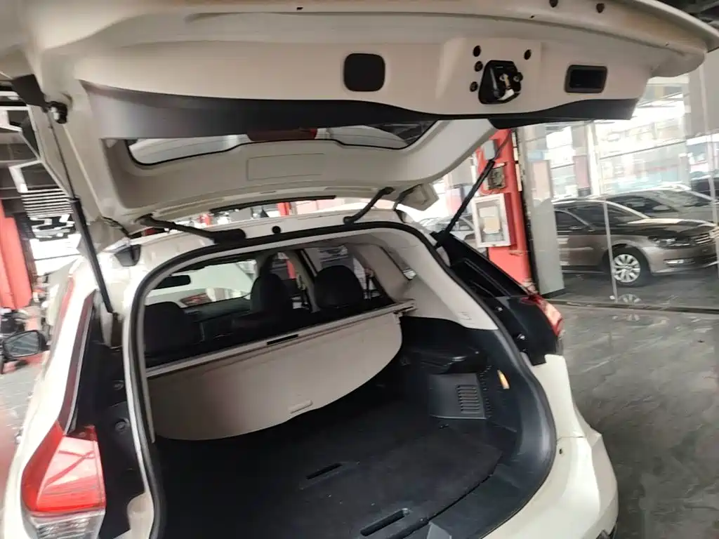Nissan X-Trail — фото 19