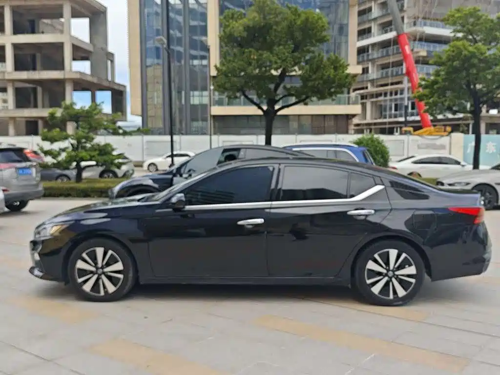 Nissan Teana — фото 11