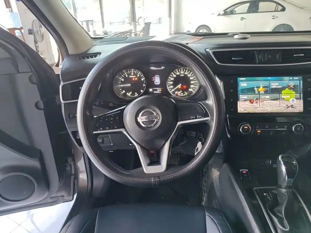 Nissan Qashqai — фото 11