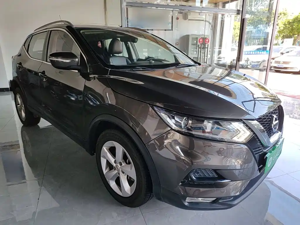 Nissan Qashqai — фото 4