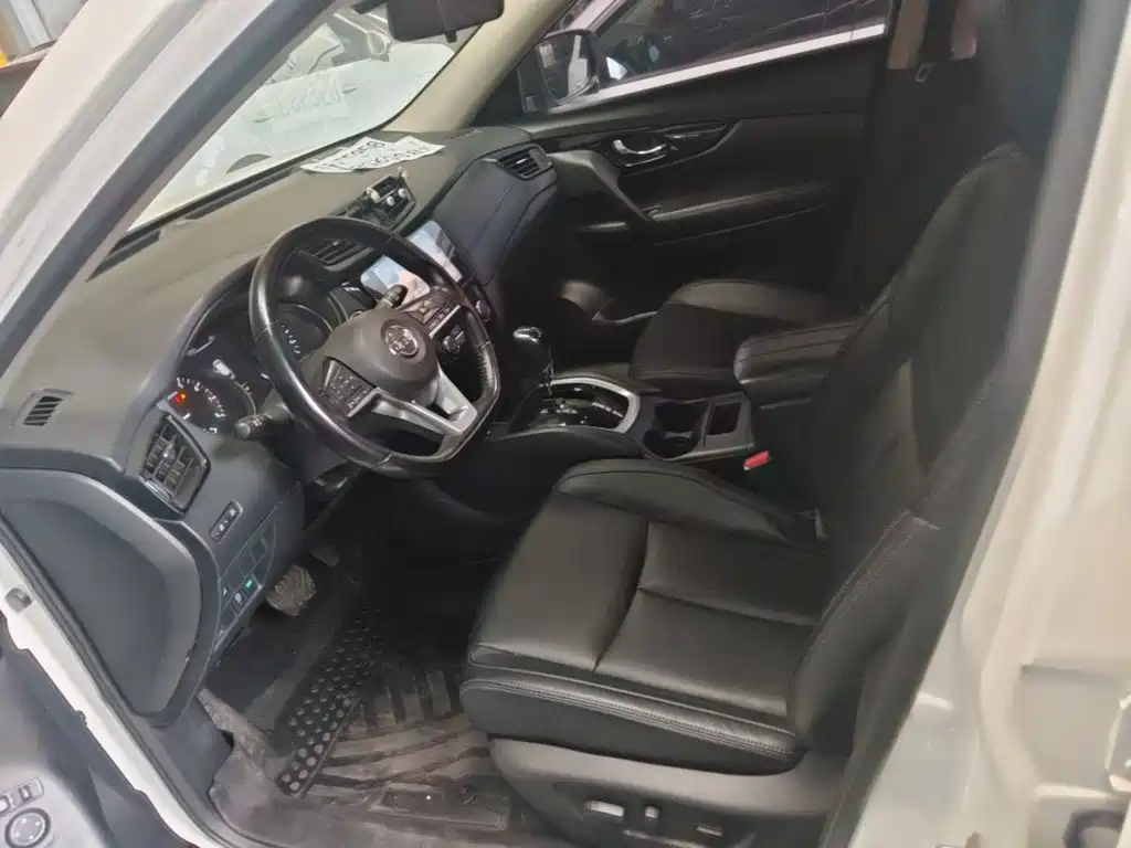Nissan X-Trail — фото 11