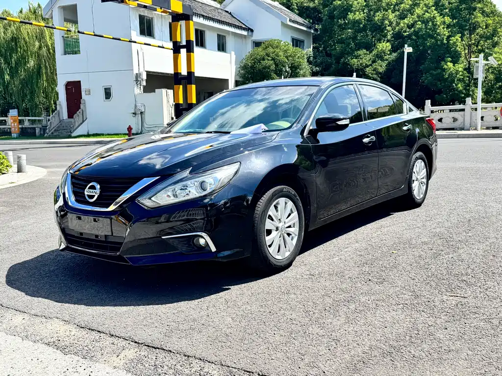 Nissan Teana — фото 3
