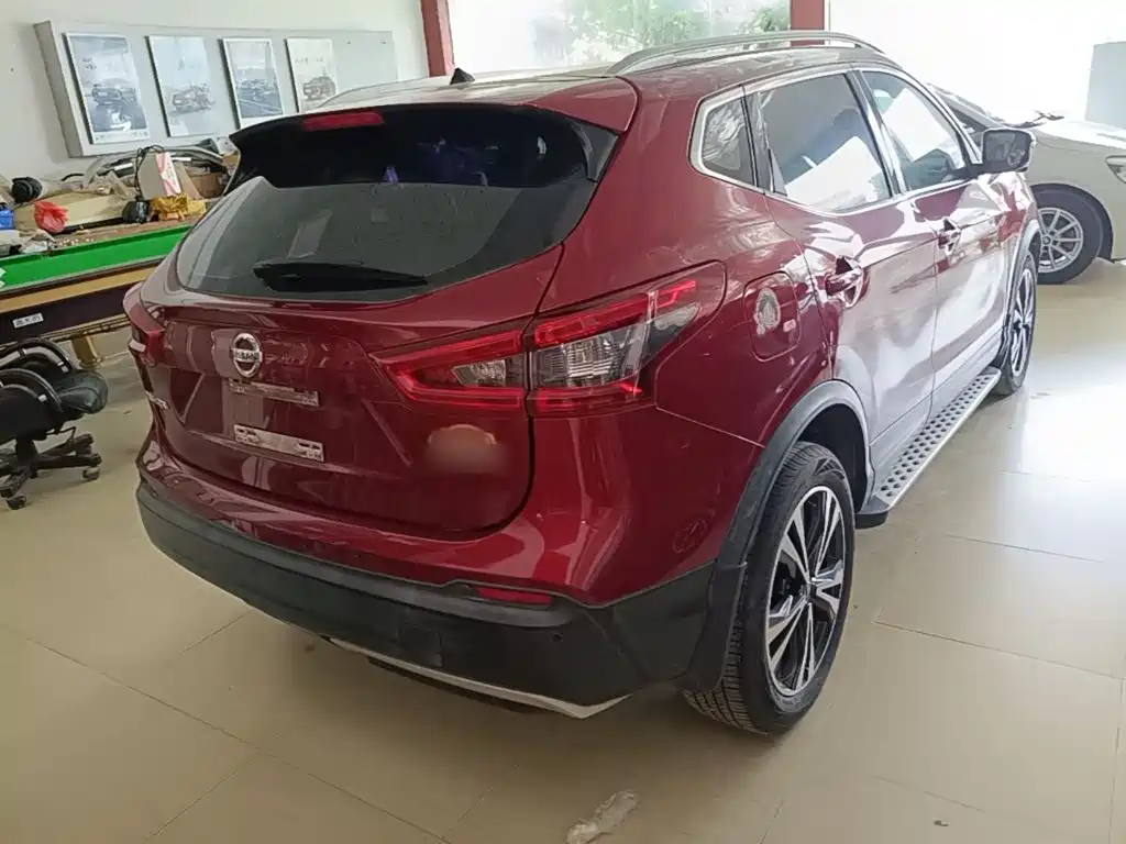 Nissan Qashqai — фото 6
