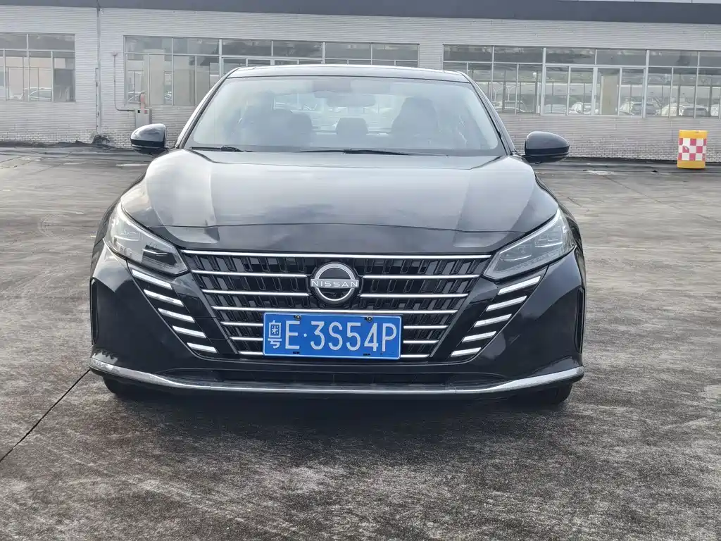 Nissan Teana — фото 2