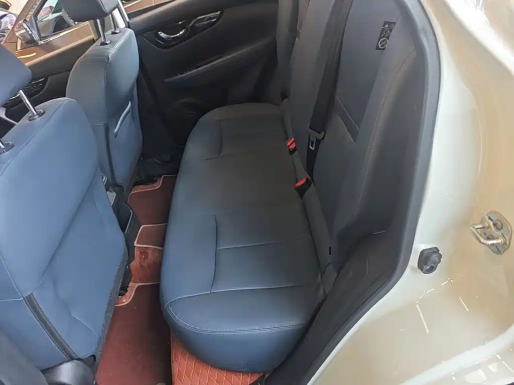 Nissan Qashqai — фото 17
