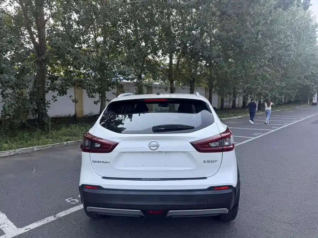 Nissan Qashqai — фото 5