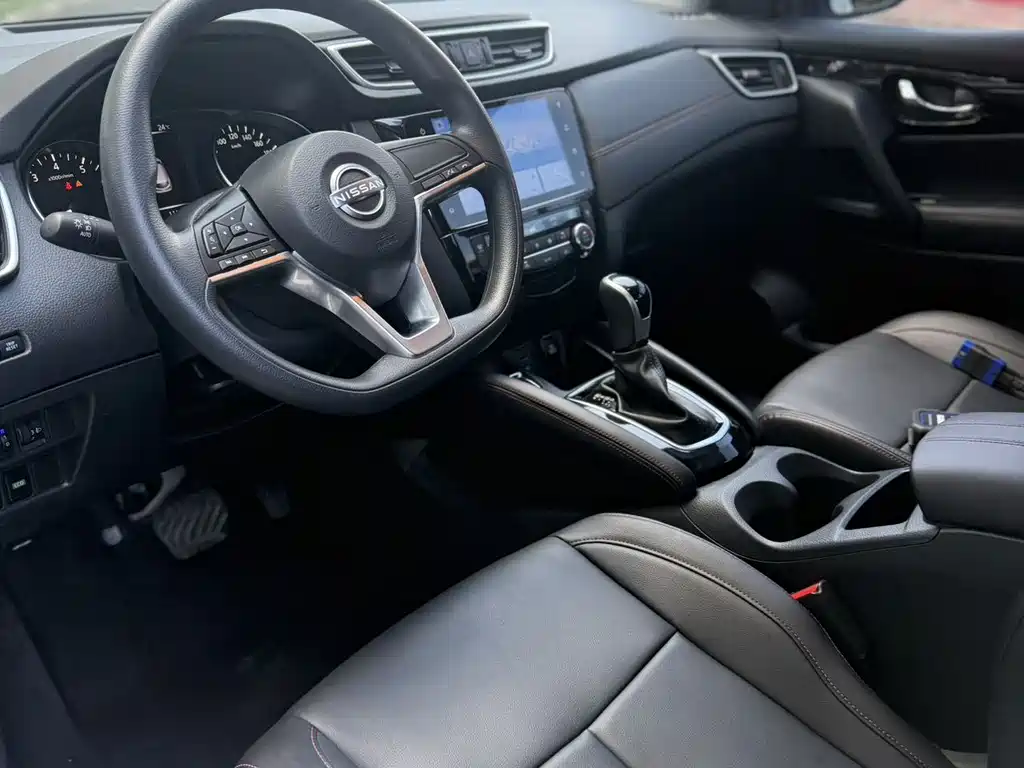 Nissan Qashqai — фото 8