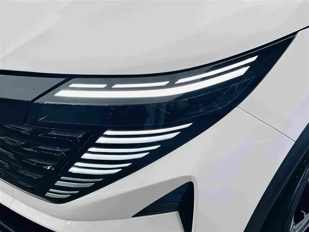 Nissan Qashqai — фото 11