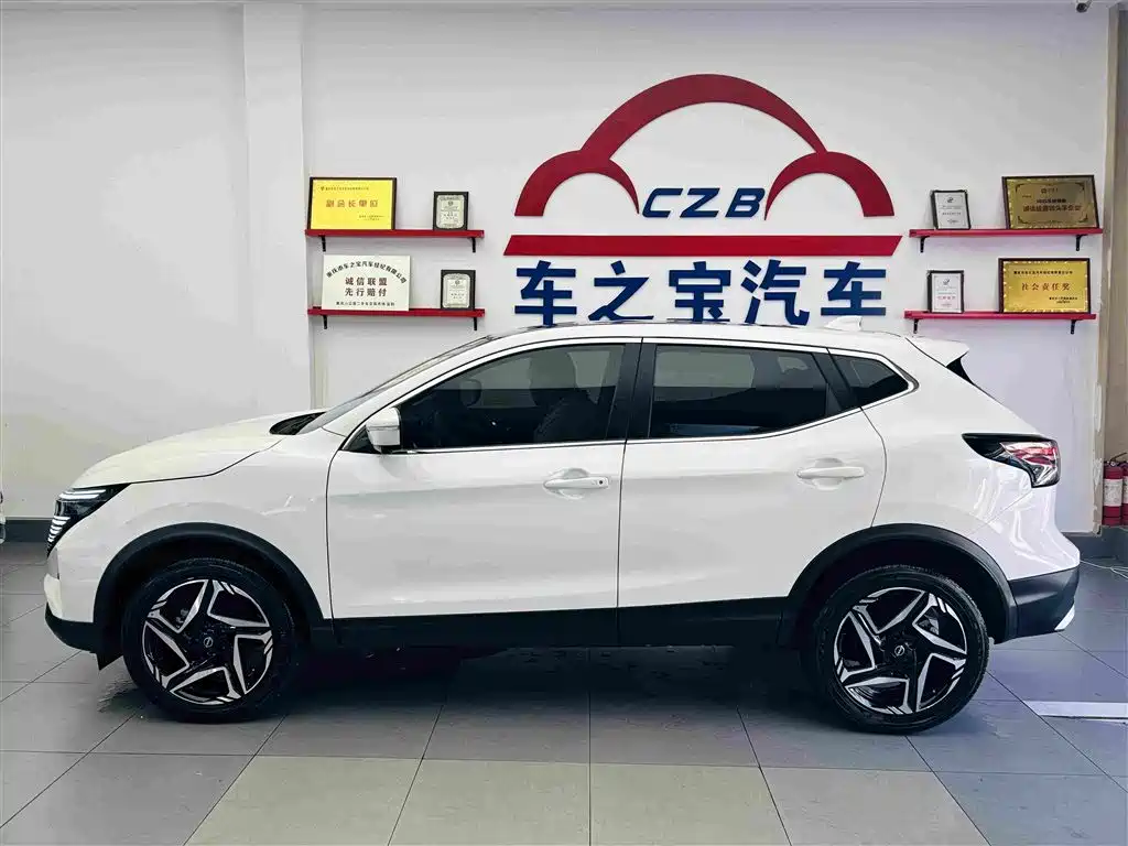 Nissan Qashqai — фото 4