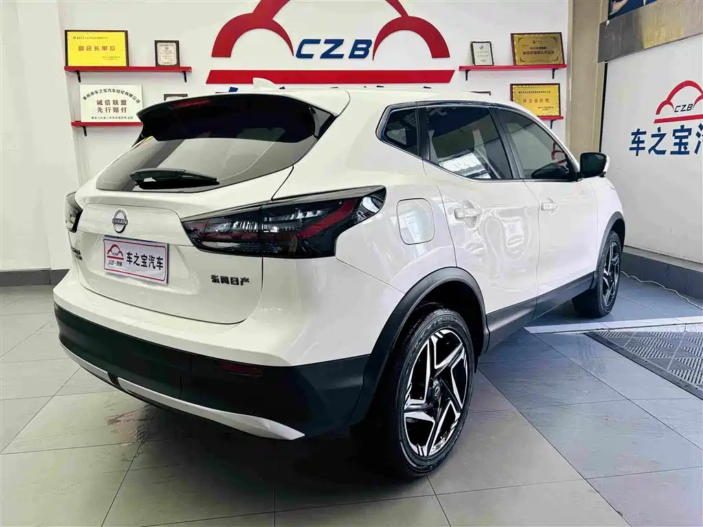Nissan Qashqai — фото 5