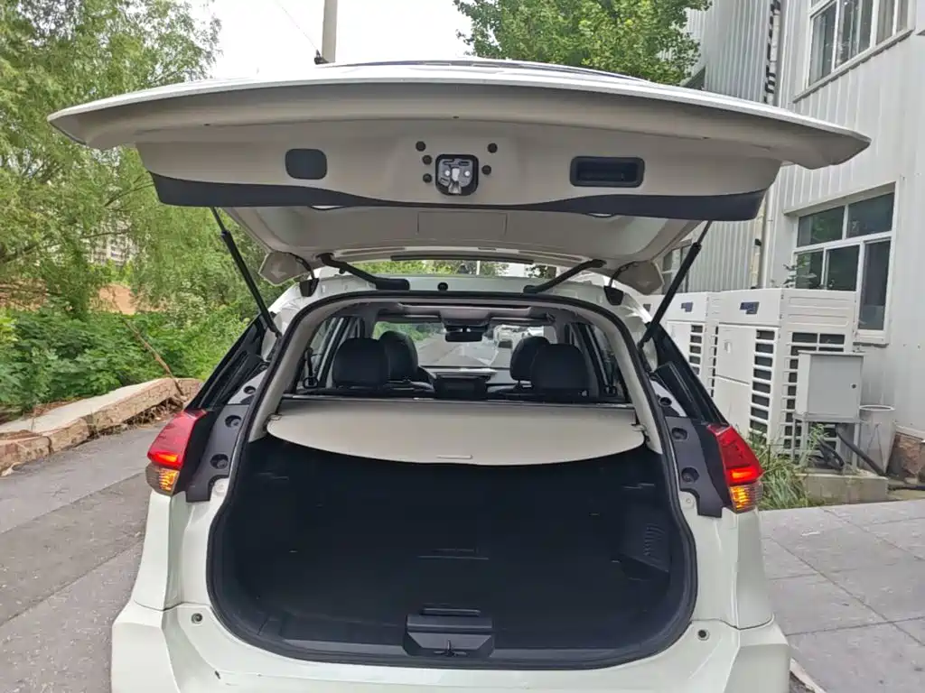 Nissan X-Trail — фото 19