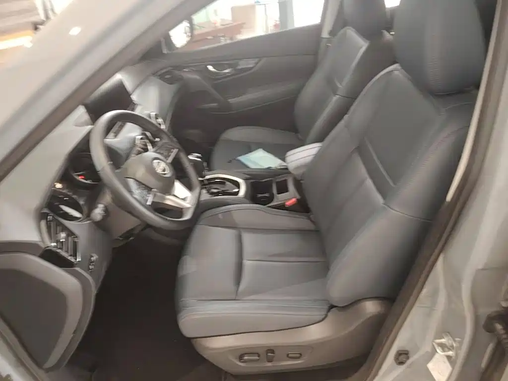 Nissan X-Trail — фото 15