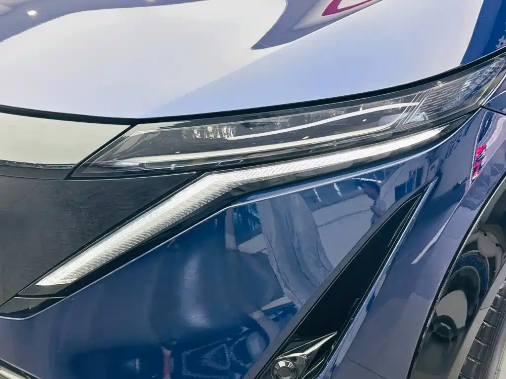 Nissan Ariya — фото 11