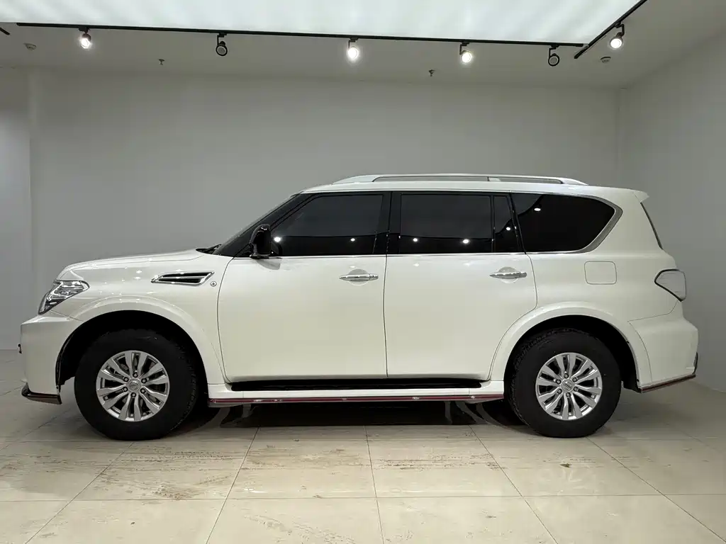 Nissan Patrol — фото 2