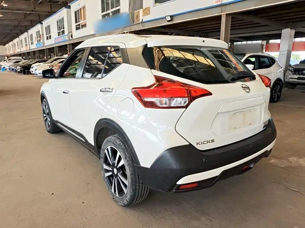Nissan Kicks — фото 5