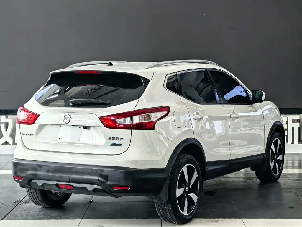 Nissan Qashqai — фото 5