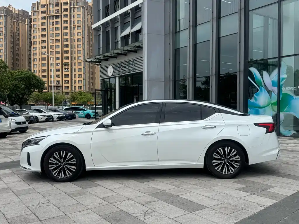 Nissan Teana — фото 3