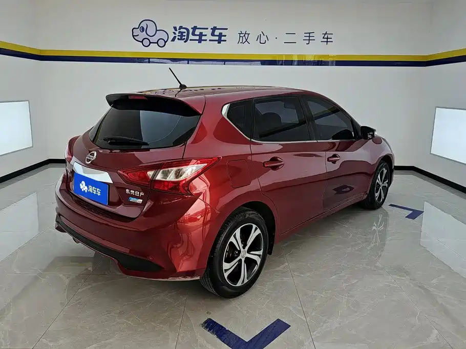Nissan Tiida — фото 3