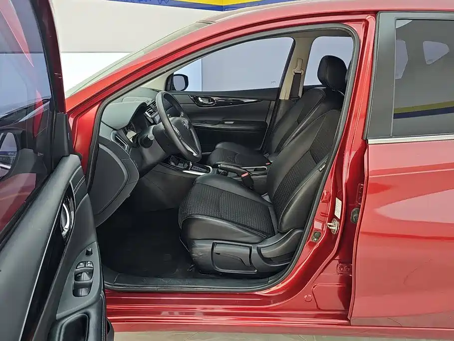 Nissan Tiida — фото 9