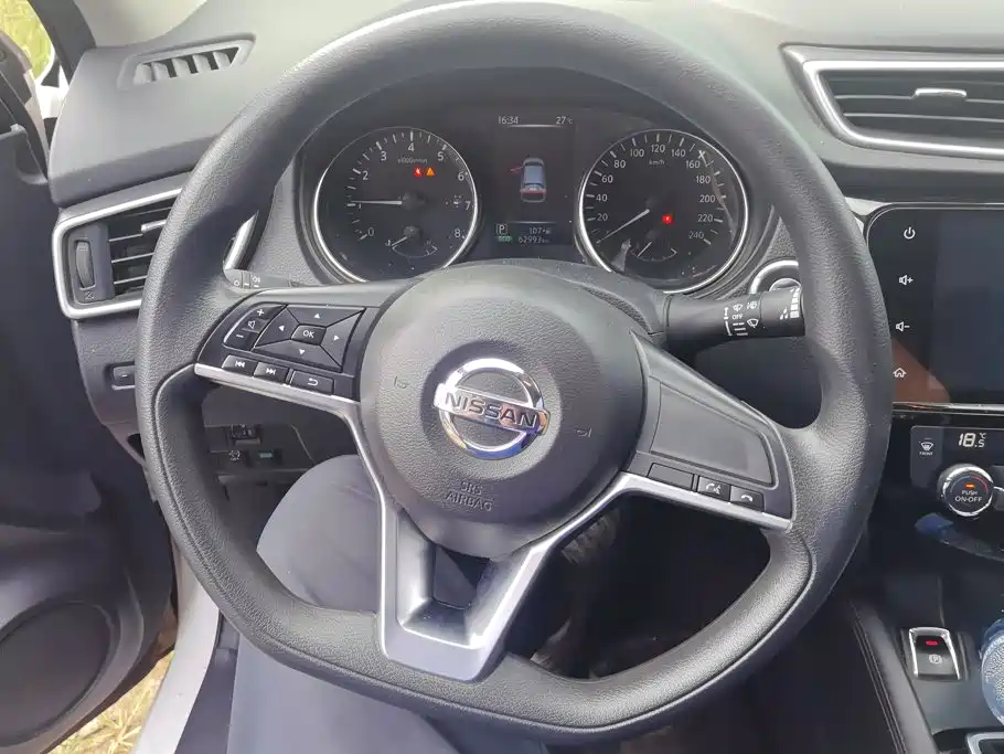 Nissan Qashqai — фото 15