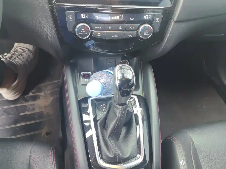 Nissan Qashqai — фото 16