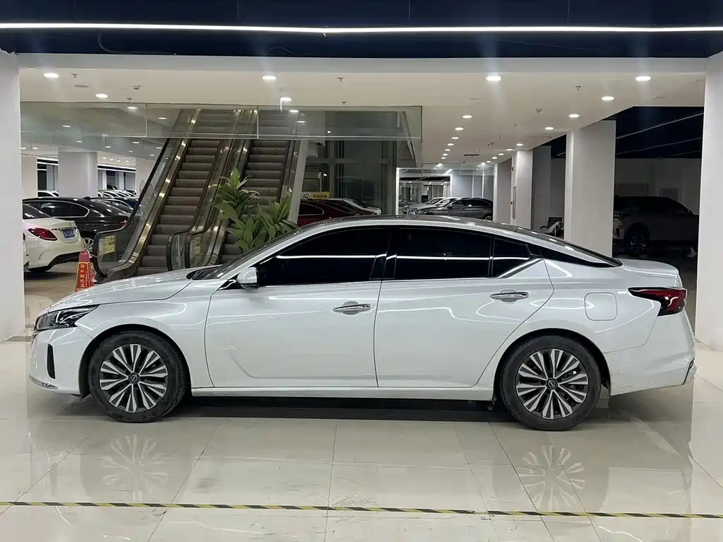Nissan Teana — фото 3