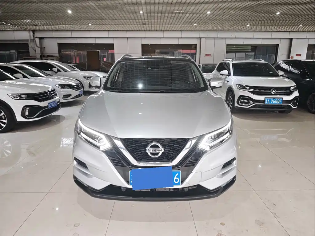 Nissan Qashqai — фото 2