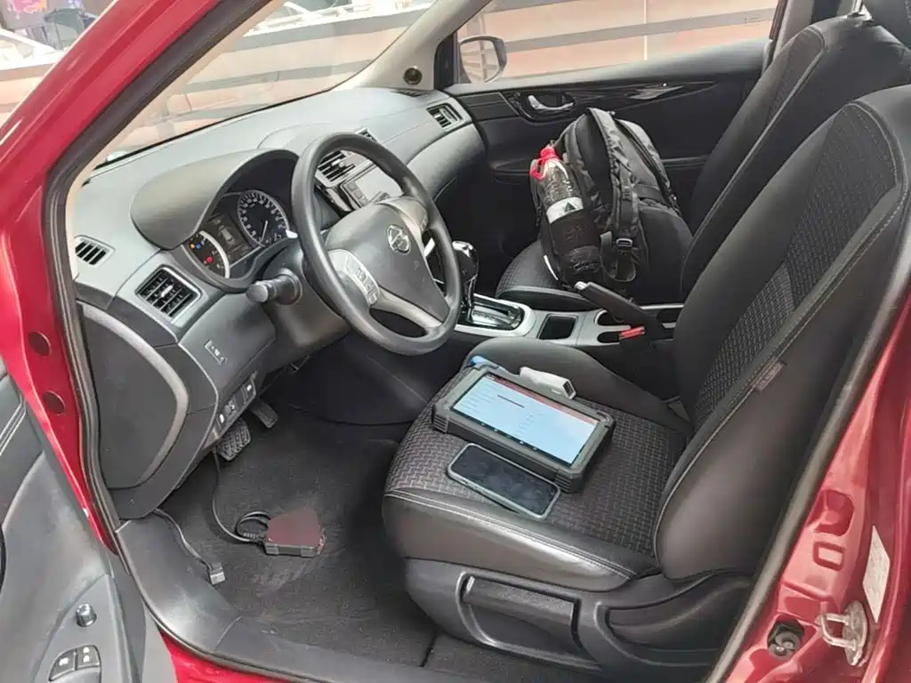 Nissan Tiida — фото 15