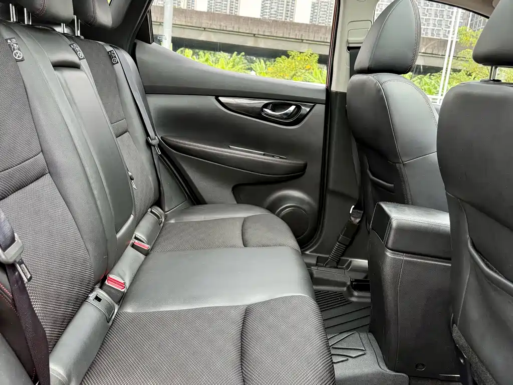Nissan Qashqai — фото 15