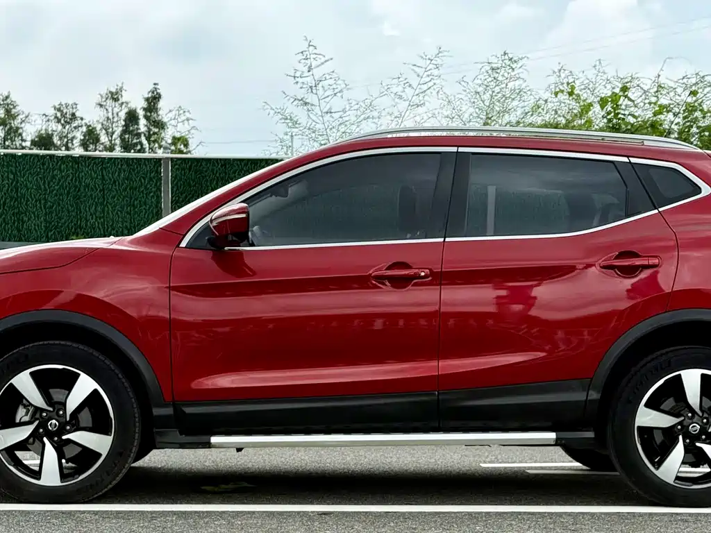 Nissan Qashqai — фото 4