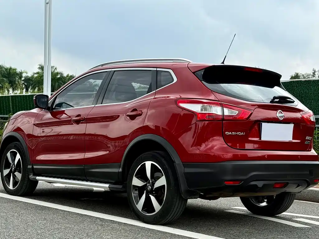 Nissan Qashqai — фото 5