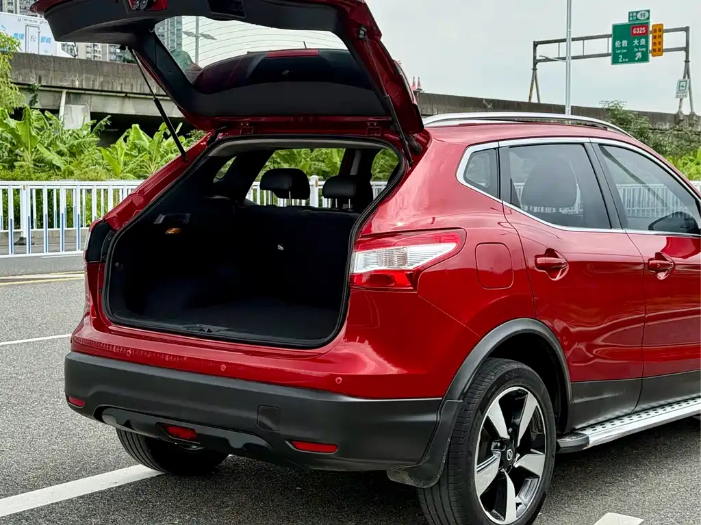 Nissan Qashqai — фото 9