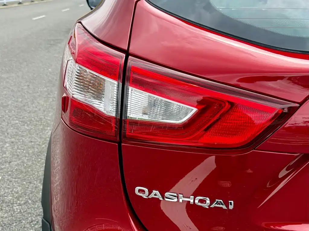 Nissan Qashqai — фото 10