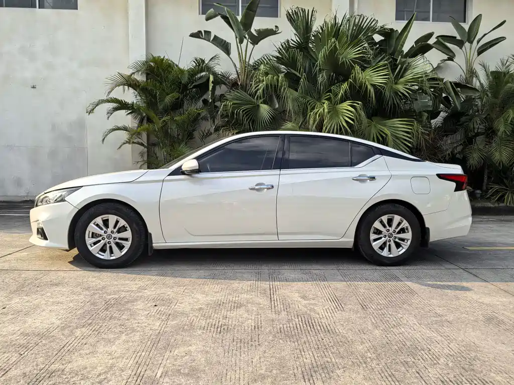 Nissan Teana — фото 11