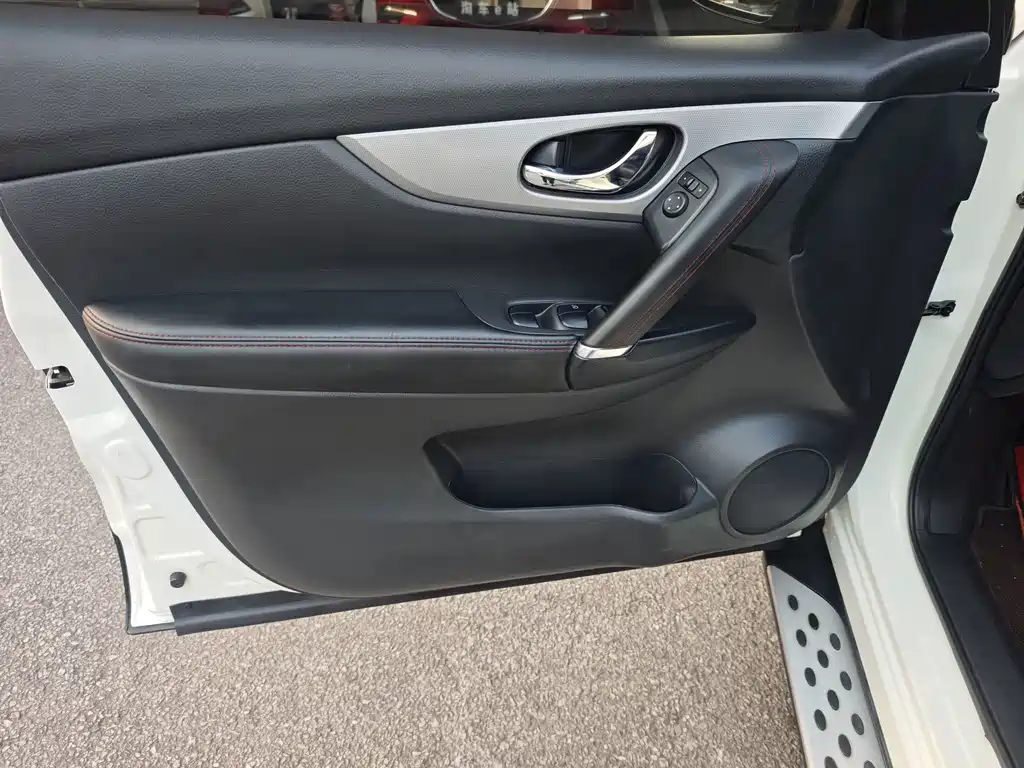 Nissan Qashqai — фото 19