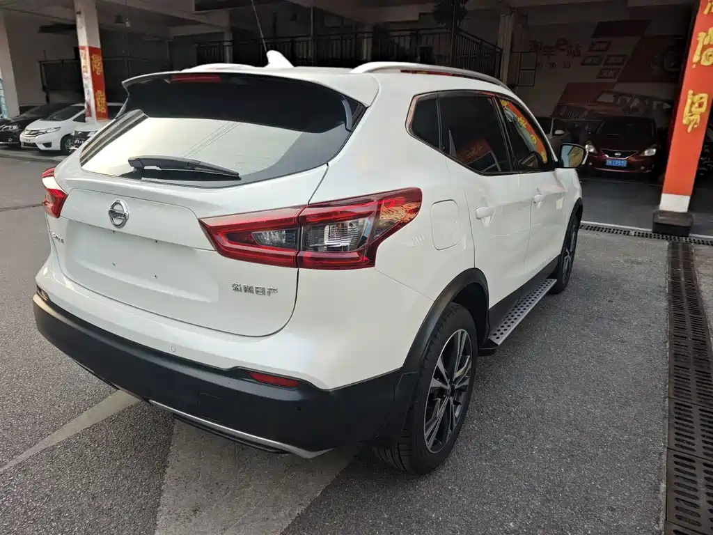 Nissan Qashqai — фото 6