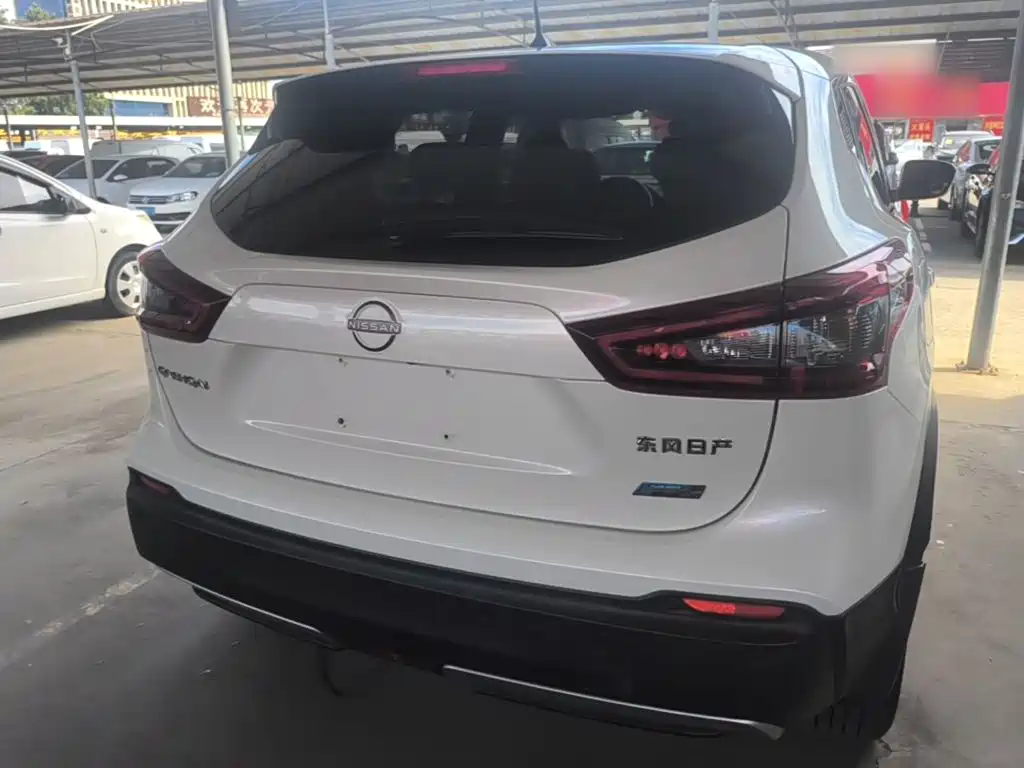 Nissan Qashqai — фото 6