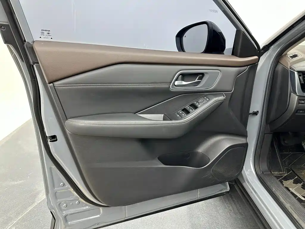 Nissan X-Trail — фото 14