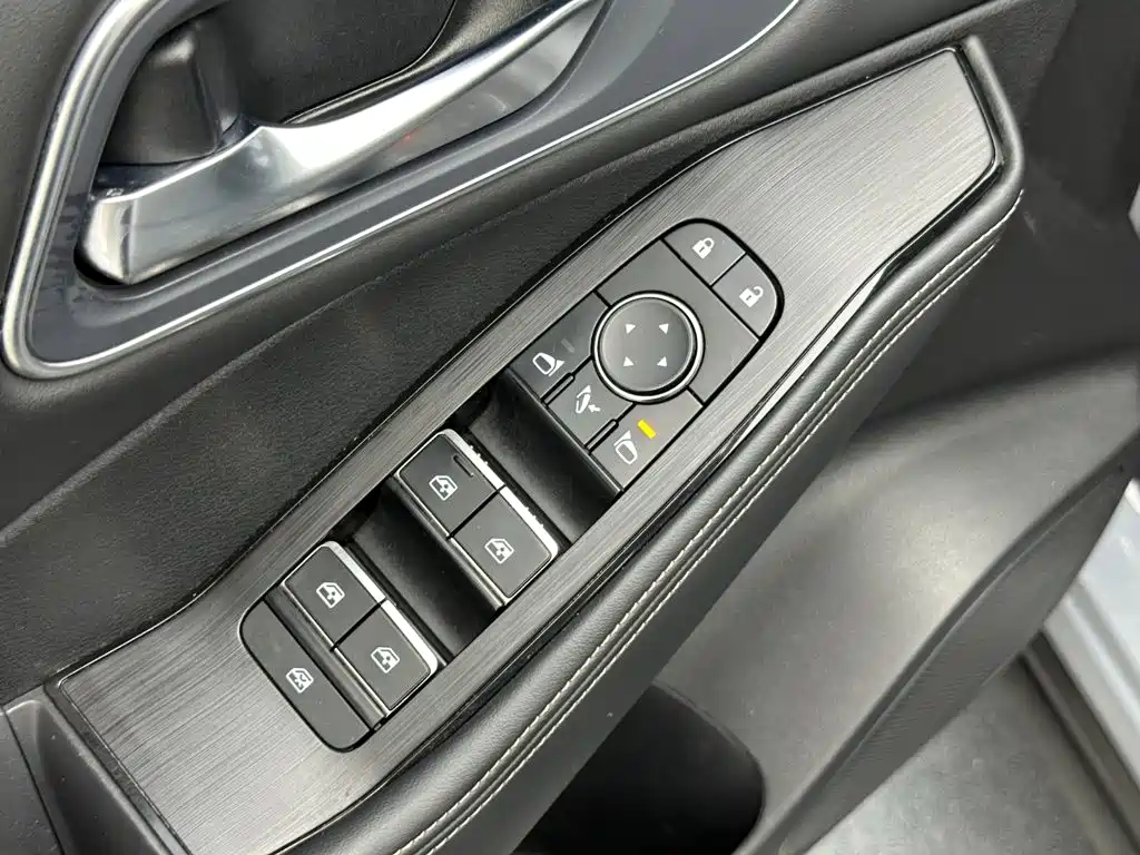 Nissan X-Trail — фото 15
